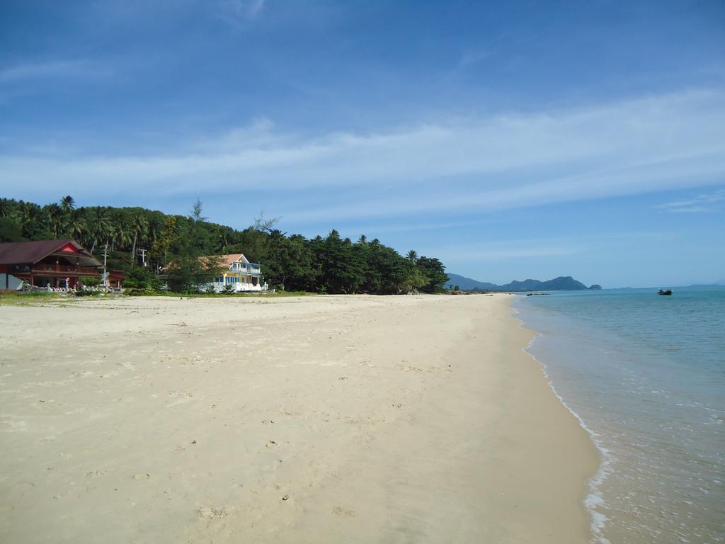 Sea Breeze House, Naiplao Beach Khanom Exterior photo